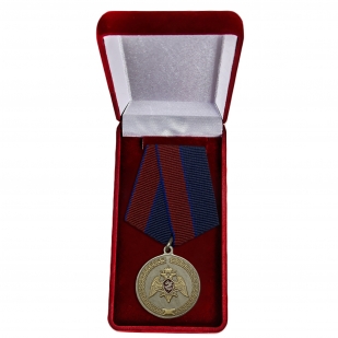 Медаль "За заслуги в укреплении правопорядка" в футляре