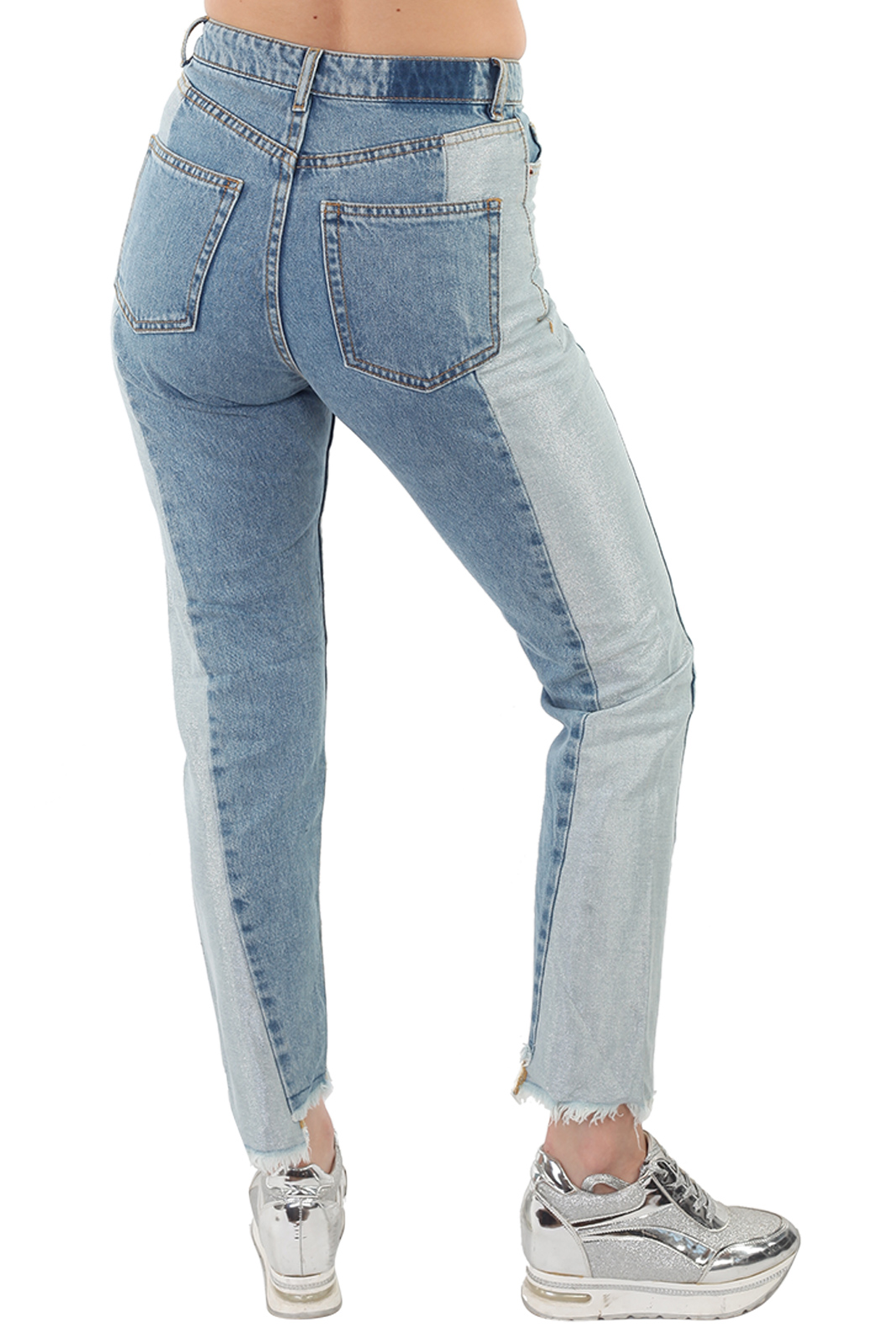 Модные джинсы для девушек и женщин – только свежие модели сезона