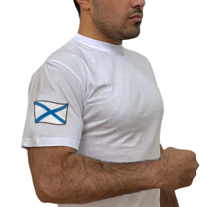 Мужская белая футболка с термотрансфером Андреевский флаг
