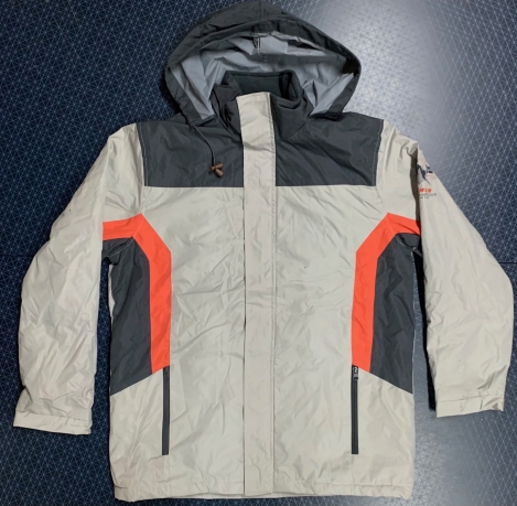 Мужская куртка Atlas for MEN светлого оттенка с контрастными вставками
