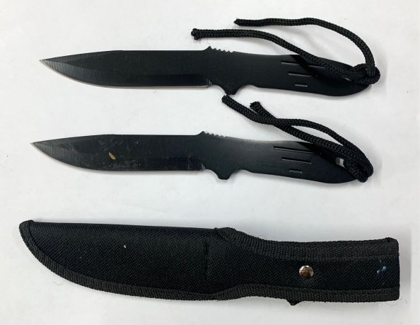 Набор метательных ножей с черным шнуром
