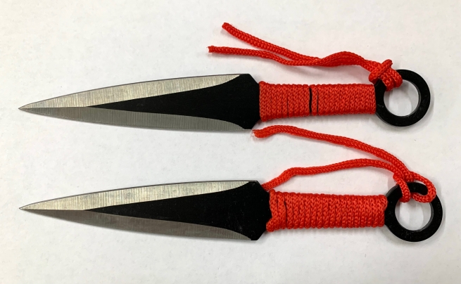 Набор метательных ножей с красными шнурами