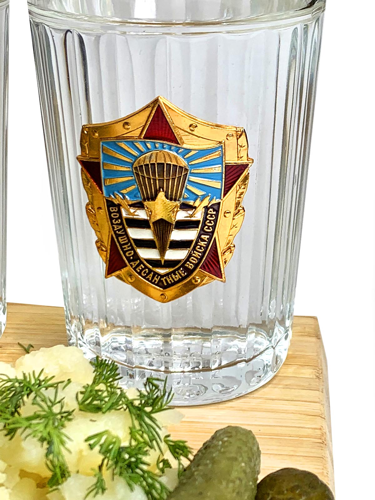 Подарки десантникам – граненые стаканы с символикой ВДВ