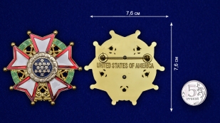 Орден Легион почета США - сравнительный размер
