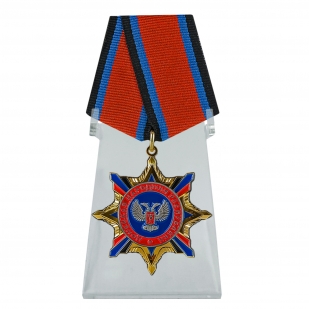 Орден Республики на подставке