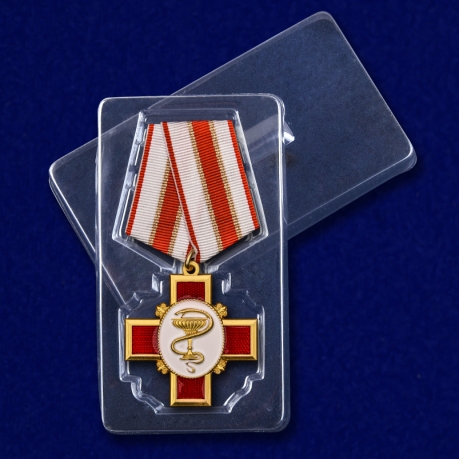 Орден "За заслуги в медицине" на колодке в футляре