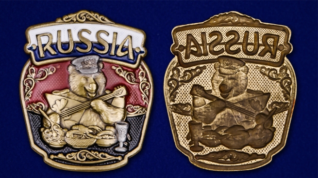 Патриотическая накладка "RUSSIA" с медведем - универсальное украшение