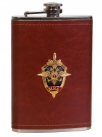 Плоская фляжка в кожаном чехле с эмблемой МВД