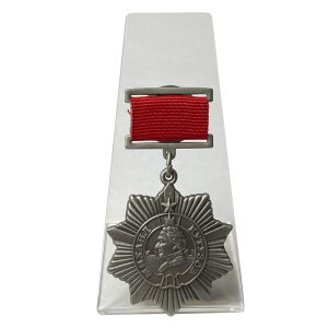 Подвесной орден Кутузова III степени на подставке