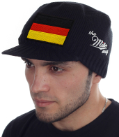 Теплая мужская шапка-кепка с плотным вязаным основанием и коротким козырьком. Ограниченная серия головных уборов в стиле Miller Way. Минималистичный гранж дизайн с флагом Германии и фирменным лого