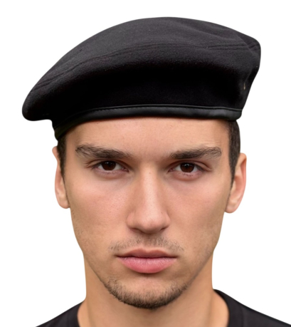 Шовный берет черного цвета