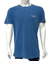 Синяя мужская футболка Nomadic с белым принтом