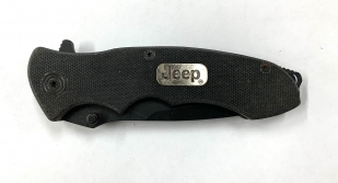 Складной нож Jeep черного цвета с металлической накладкой