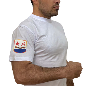 Стильная белая футболка с термотрансфером Флаг ВМФ СССР