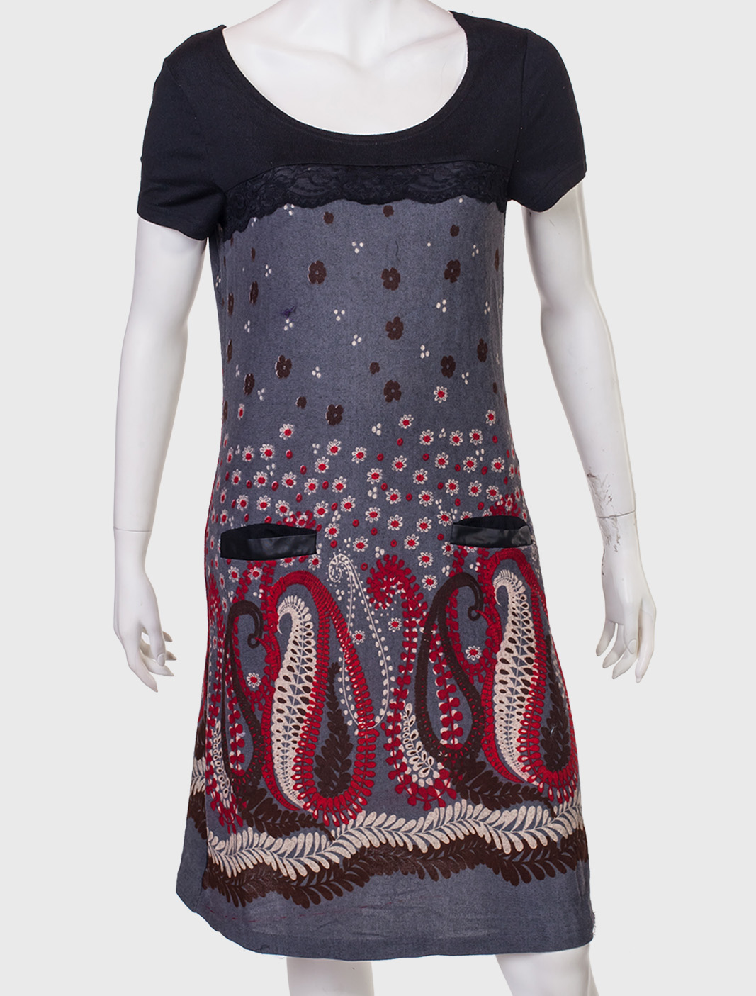 Стильное платье с кармашками от San Francisco - купить в подарок