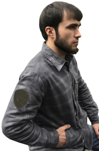Строгая мужская рубашка с вышитым полевым шевроном Бригада Призрак - купить в розницу