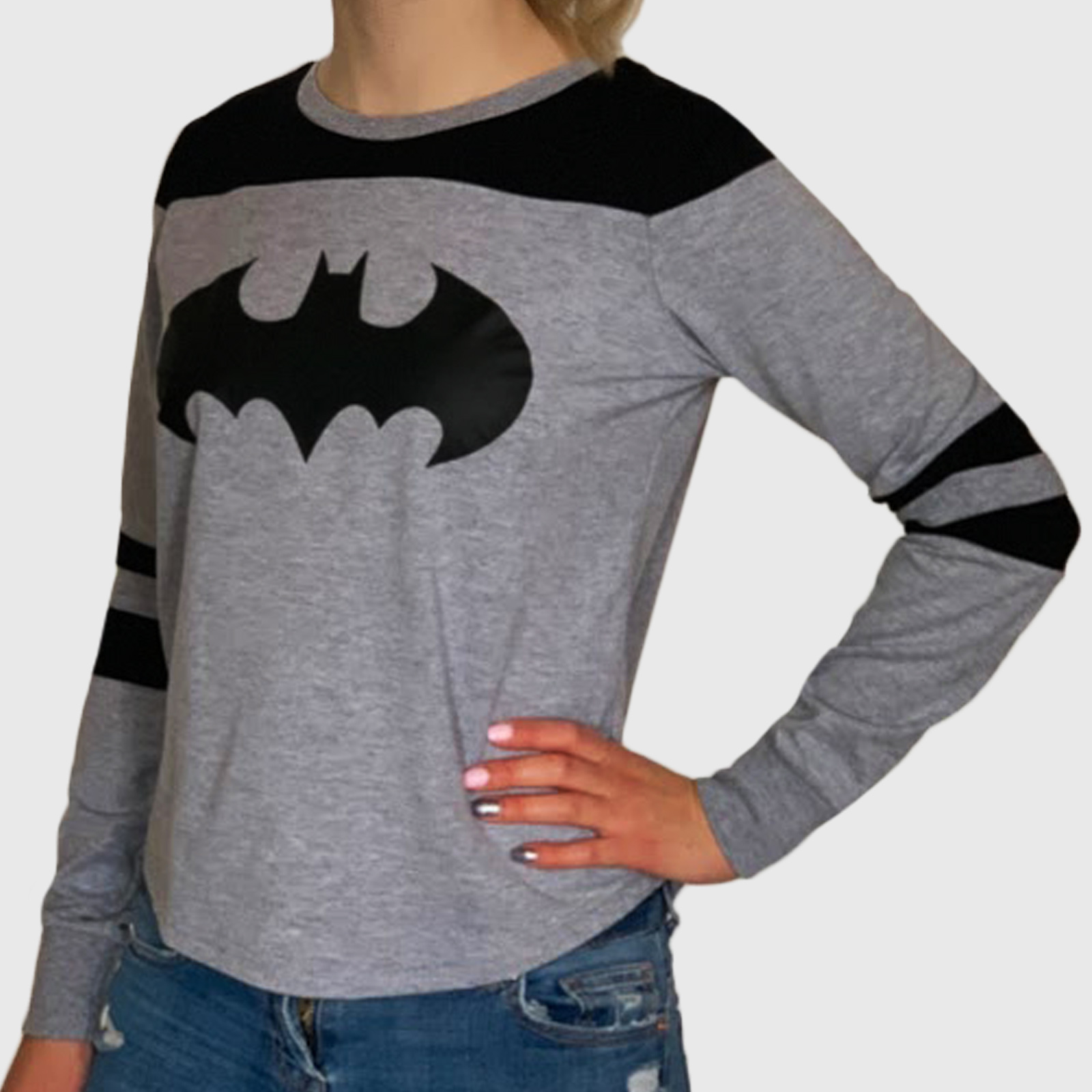 Женский молодежный свитшот с принтом Batman – для модных фанаток Темного Рыцаря №67