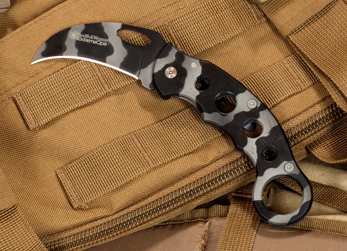 Купить тактический нож-керамбит Smith & Wesson Extreme Ops Taylor Cutlery по низкой цене