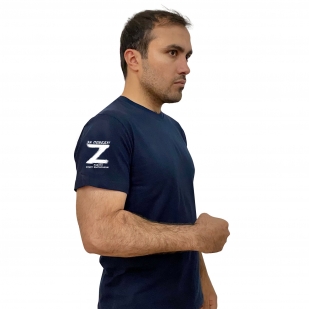 Тёмно-синяя футболка с термопринтом на рукаве Z
