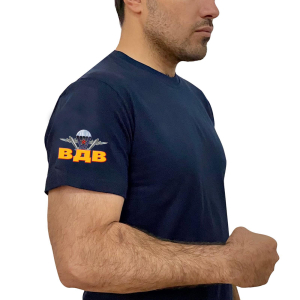 Тёмно-синяя футболка с термотрансфером ВДВ на рукаве