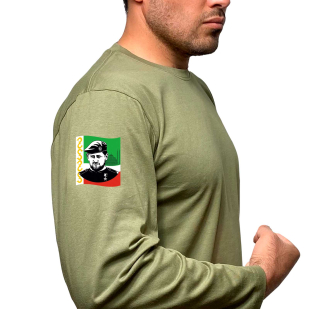 Трендовая футболка с длинным рукавом с Рамзаном Кадыровым