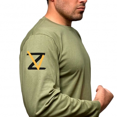 Трендовая футболка с длинным рукавом Z V