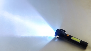 Универсальный фонарь на магните со стеклобоем T6+COB 450 Lm