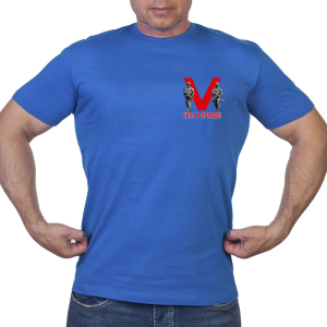 Васильковая футболка с термоаппликацией «V»