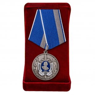 Юбилейная медаль "300 лет Российской полиции" в футляре