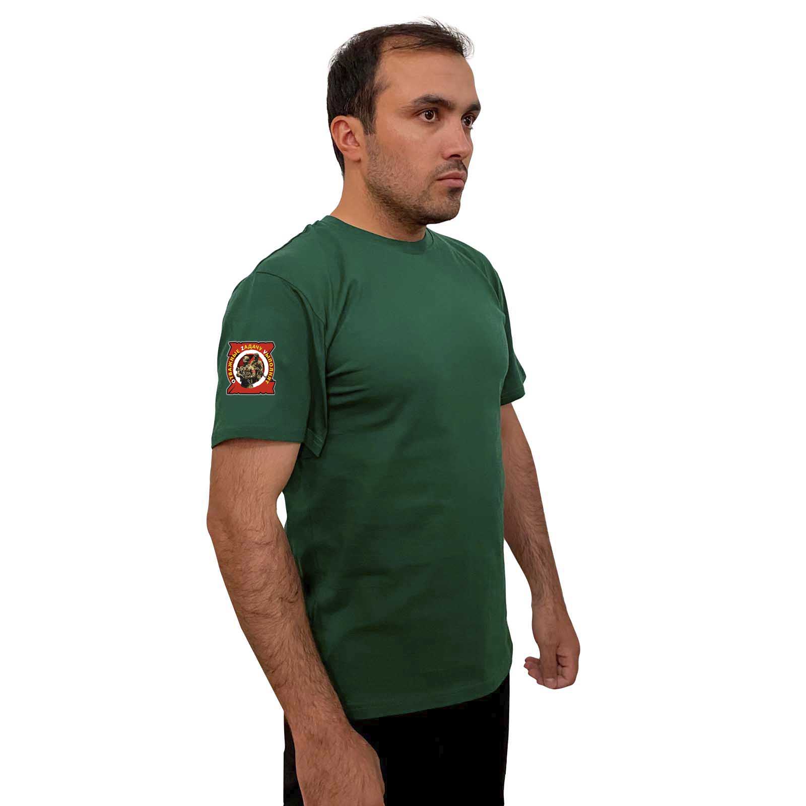  Зелёная футболка с термопринтом "Отважные Zадачу Vыполнят" на рукаве