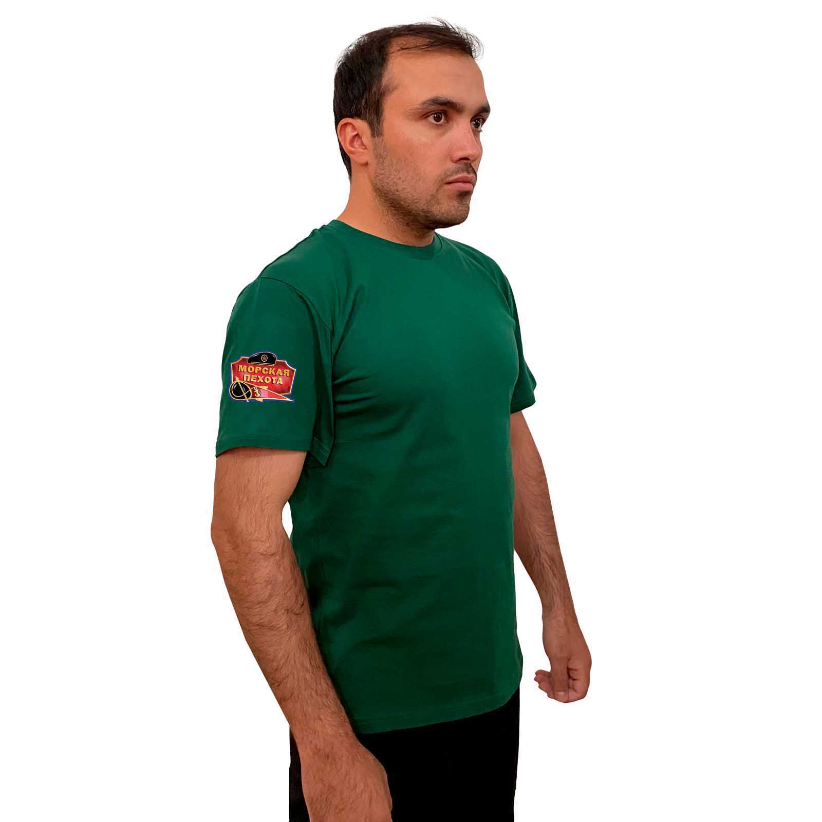 Зелёная футболка с термотрансфером "Морская пехота" на рукаве