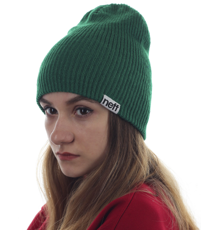 Зеленая шапочка Neff для девушек, любящих гармонию в душе и одежде. Практичный головной убор на все случаи жизни