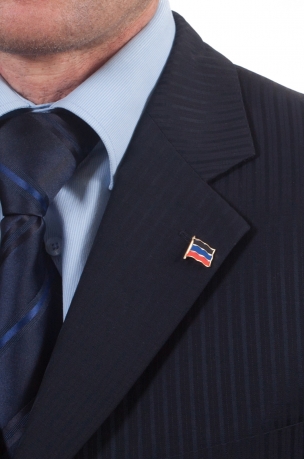 Значок ДНР - вид на пиджаке