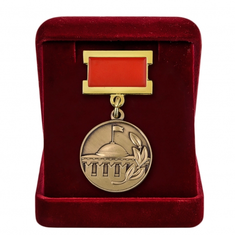 Знак Лауреата премии Совета Министров для коллекций