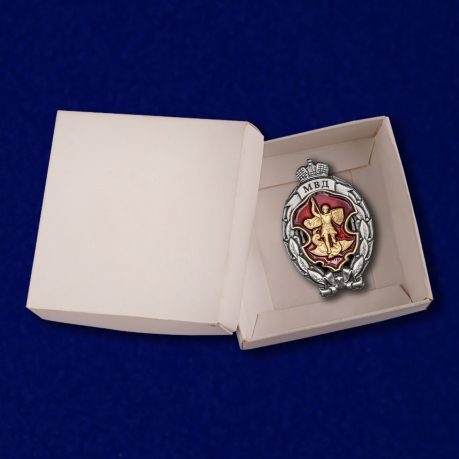 Знак МВД Лучший сотрудник патрульно-постовой службы на подставке - в коробочке