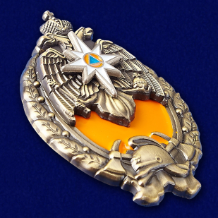 Знак отличия МЧС РФ "Лучший работник пожарной охраны" в футляре из флока - общий вид
