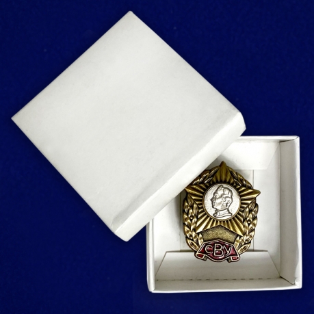 Знак Суворовского военного училища с подставкой